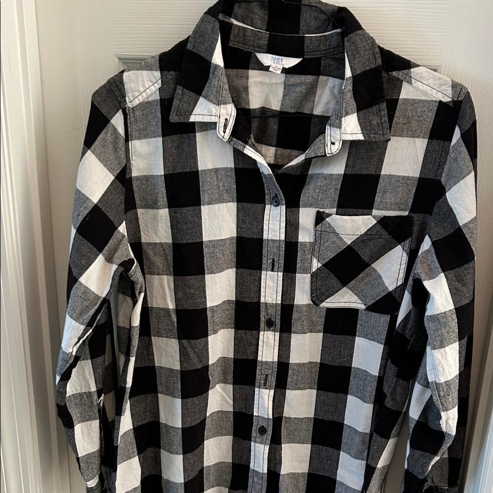 Time and Tru Black and White Checkered Shirt